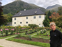 KirstiM_20210904_6133e639c228f.jpg