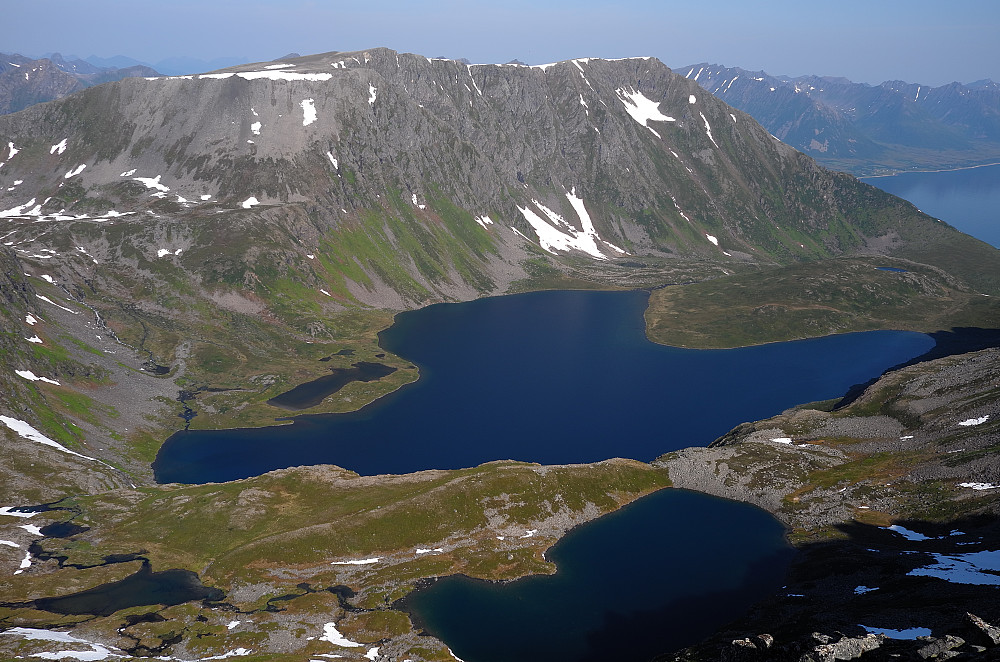 Storvatnet og Bjørnråfjellet