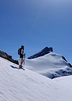 oskalde_20240804_66af6f950b184.jpg
