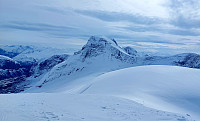 oskalde_20240804_66af9bca93161.jpg
