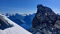 oskalde_20240807_66b32bbbe2c71.jpg