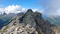 oskalde_20240807_66b3d186f0209.jpg