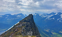 oskalde_20240809_66b6269fdb1d8.jpg