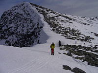 oskalde_20240810_66b71463b7bcc.jpg