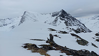 oskalde_20250209_67a8d76f4bfc8.jpg