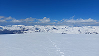 oskalde_20250511_6821022fa4b4d.jpg