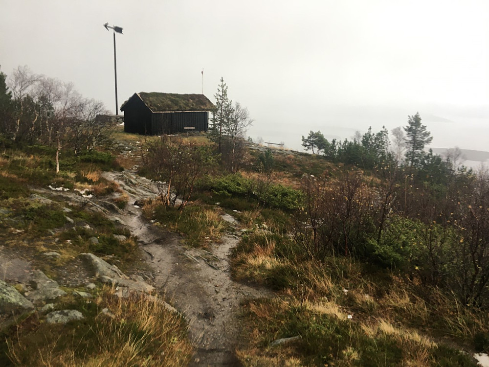 Sterk vind på Varden