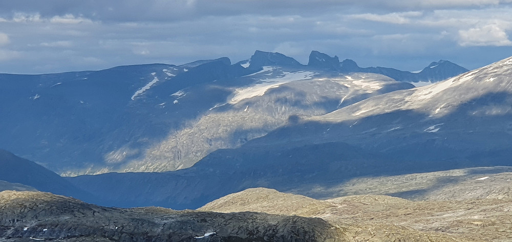Galdhøpiggen, Skardstinden ++