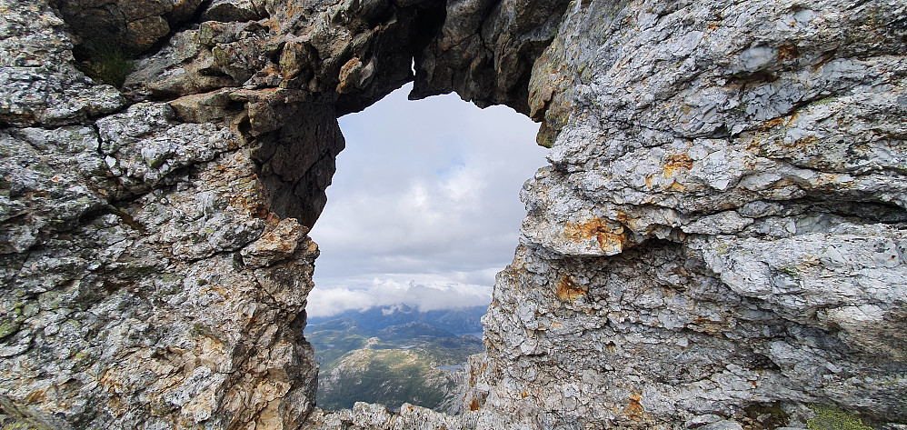 Hullet i fjellet