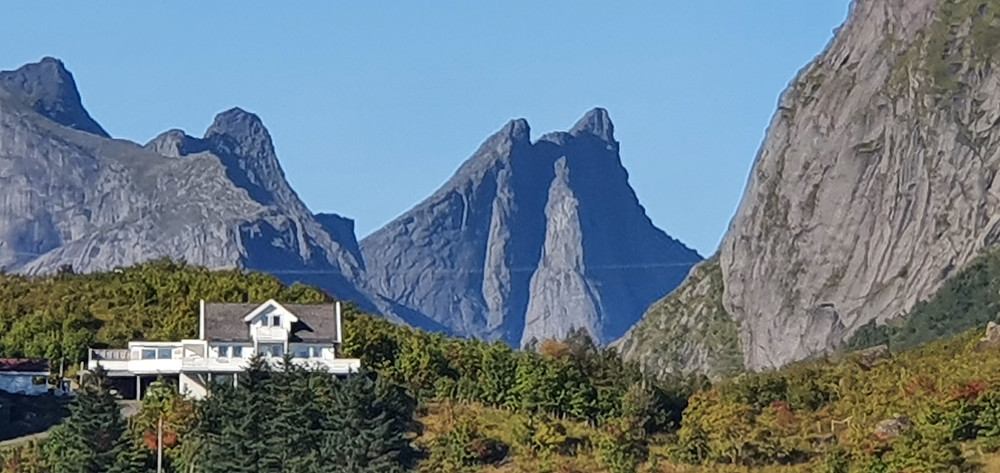 Der er den - Breiflogtinden sett fra Reine