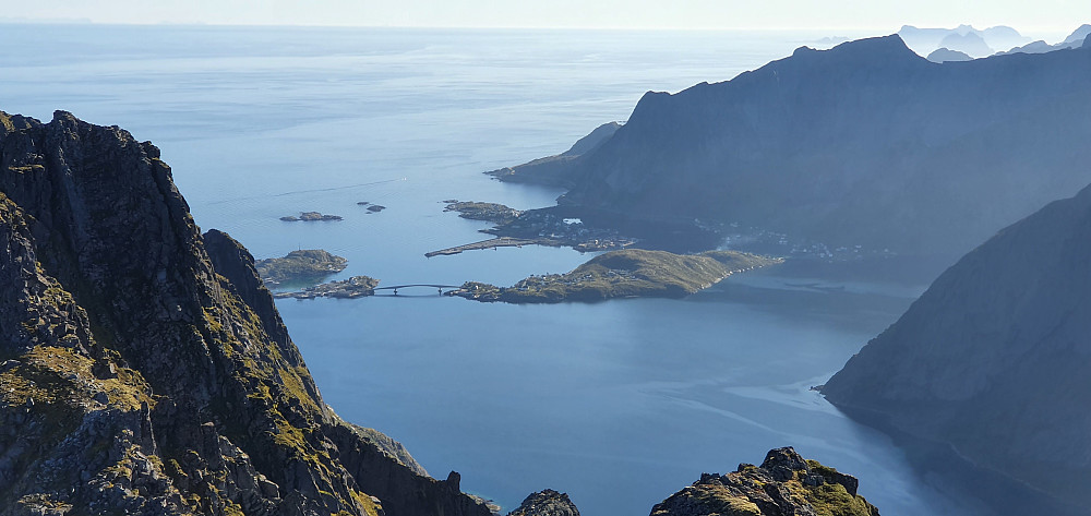 Reine sett fra Bukkskinntinden