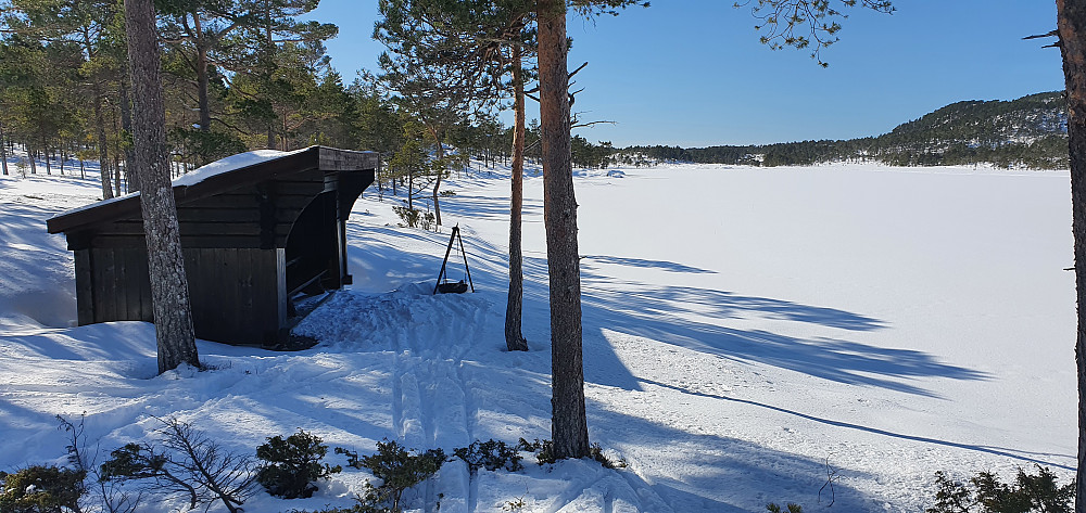 Idyll ved Hifjellvatnet