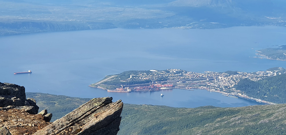 Narvik sett fra varden på Skjomtinden