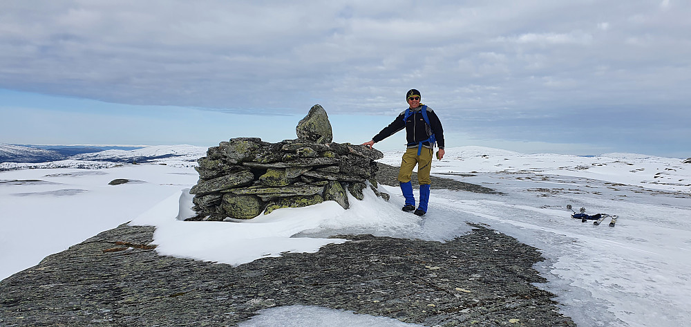 Varden litt nord for høyeste punkt på Skardfjellet