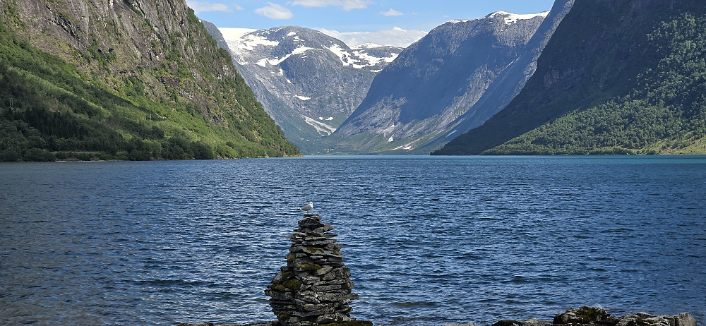 Vel nede ved Kjøsnesfjorden