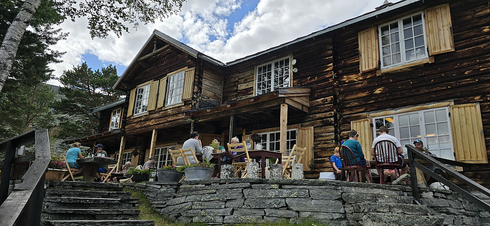 Vangshaugen turisthytte etterpå :)