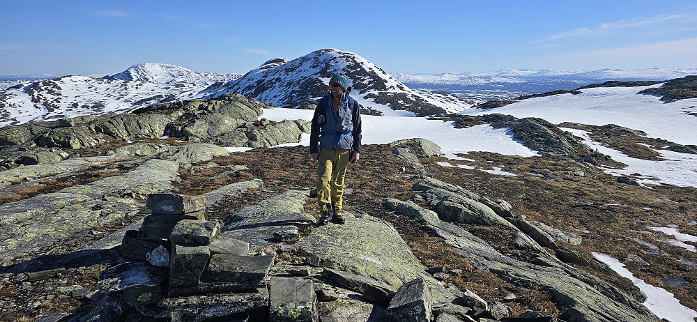 På Tilhengaren med Løysmundhatten og Skjækerhatten i bakgrunnen