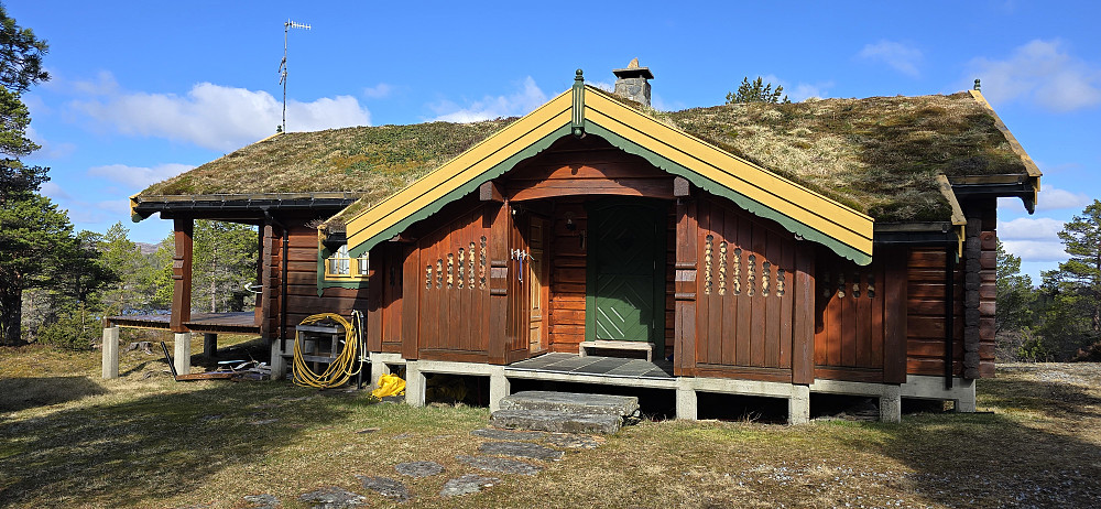 Oisann..., hytte sør for Storkvernavatnet som jeg tegnet for ca 27 år siden :)