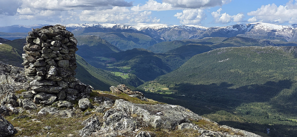Åstøylsfjellet V2 (trig.pkt)