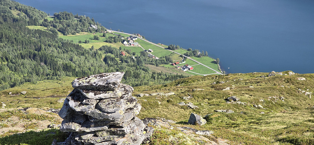 Hårklau nede ved Haukedalsvatnet