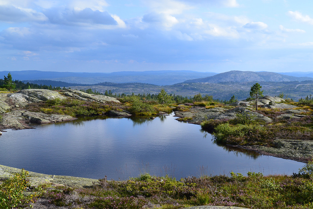 Fra høydedraget over mot Langefjellvarden
