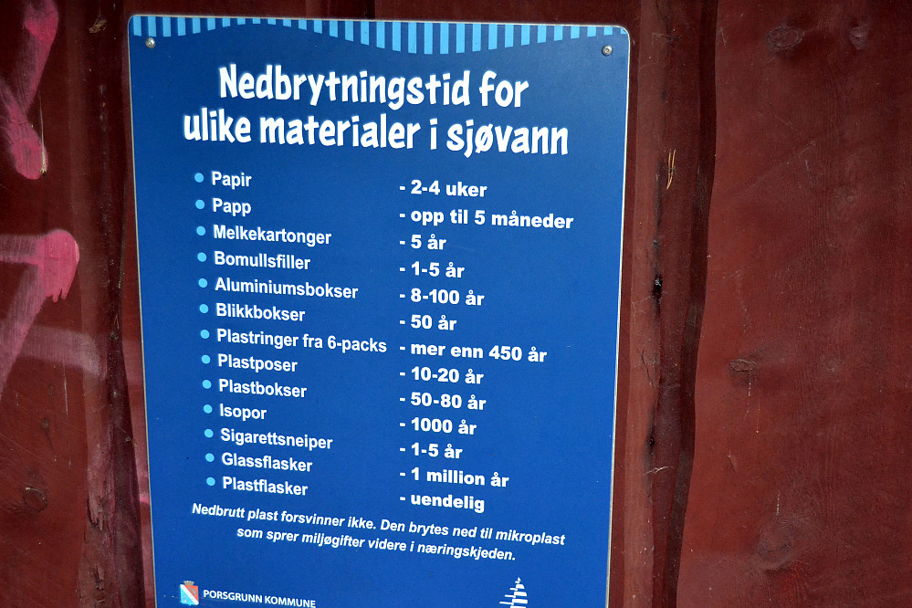 Oppslag ved gapahuken