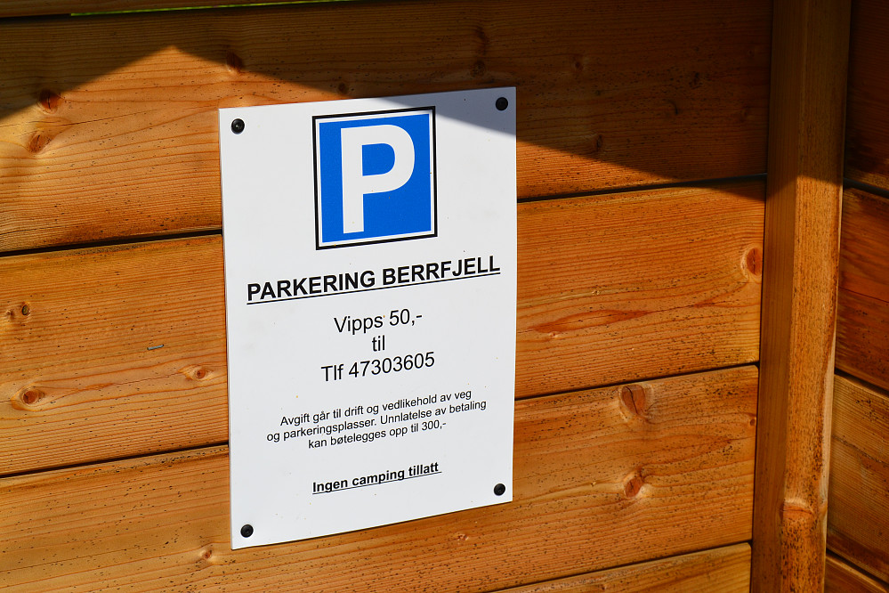 Parkering 50,- (Vipps) Camping ikke tillatt