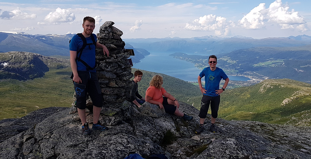 Fortoppen til Daurmålsnibba 