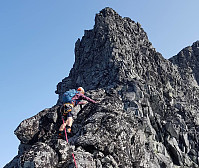 ilyslo_20210728_61009f2322f31.jpg
