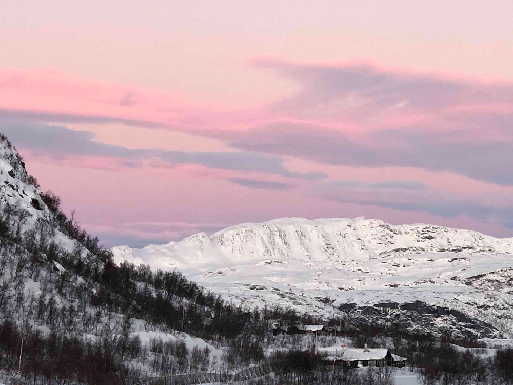 flott himmel østover