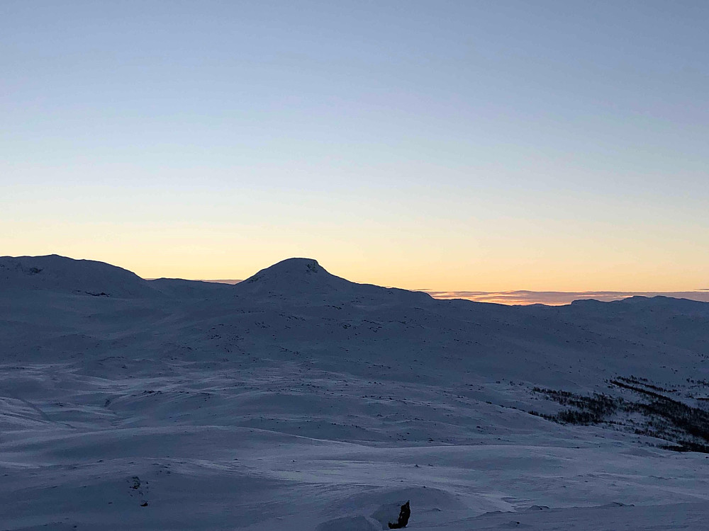 Sulefjell, Suleskar og Suletind mot sørvest.