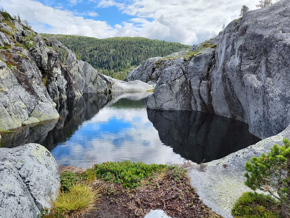 Mange år siden sist jeg var her. Idyllisk og trolsk.