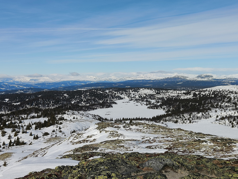Gikk på slutten på beina til varden. Blikk mot Jotunheimen.