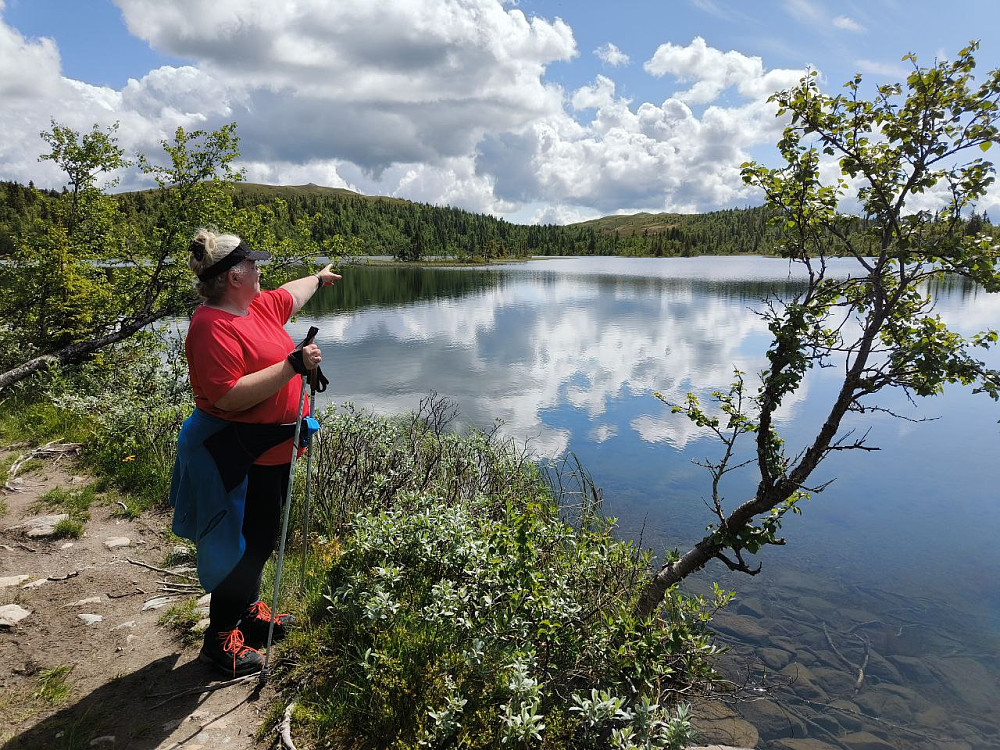 Strålende vær og idyllisk ved Fræningen.