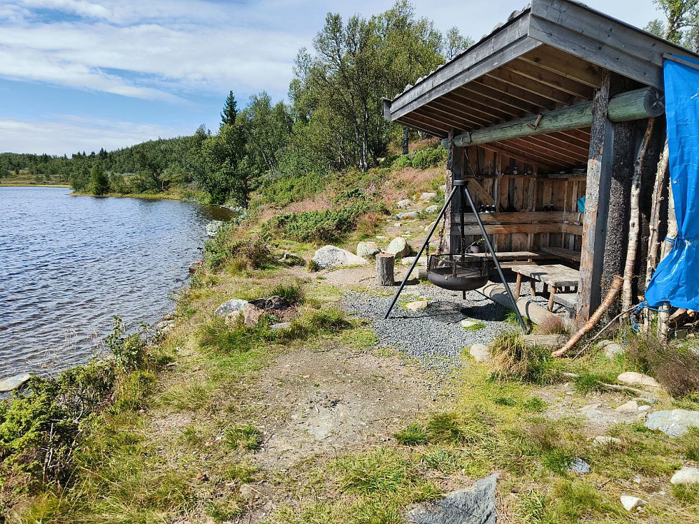 Gapahuken ved Vesle Sangin er et fint sted, som folk besøker ofte.