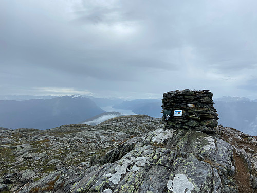 Gulkoppen summit