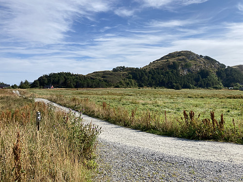 Molnesfjellet sett fra startstedet for turen