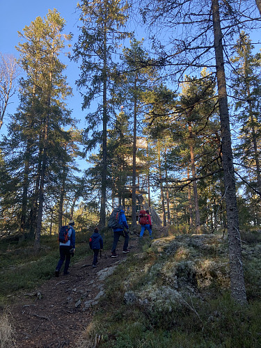På vei opp til nordre toppen hvor det nye, flotte utsiktstårnet er satt opp.