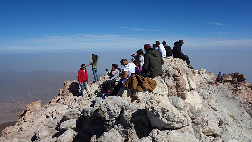 Folksomt på toppen av Pico del Teide denne dagen!