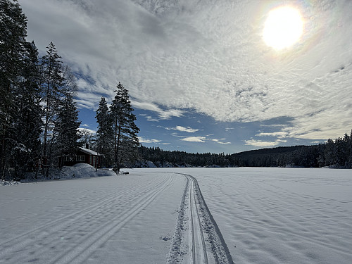 Scooterkjørt løype over Hvalstjern