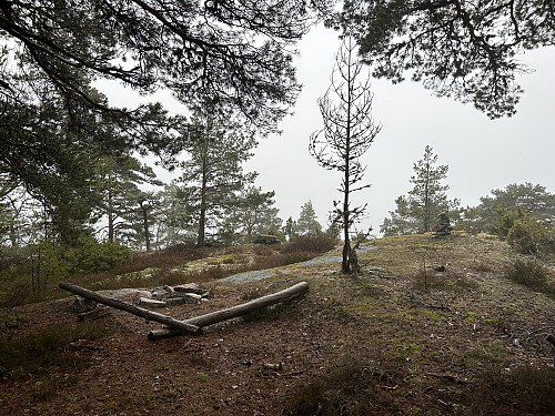 Fin leirplass på toppen av Falken