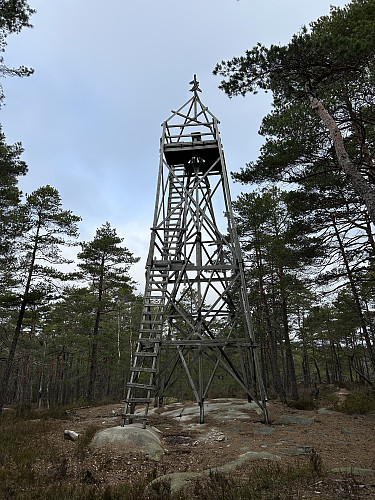 Stilig tårn på Buråsen! Klatring på eget ansvar...