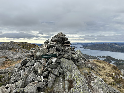 Toppen av Gaustadfjellet i Meland