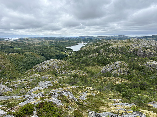Utsikt fra oppstigningen tilbake mot skaret jeg kom opp (midt i bildet)
