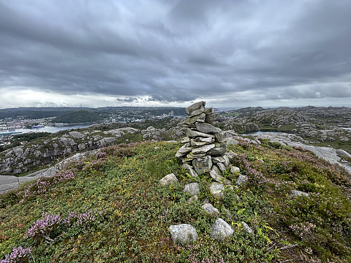 Toppen av Arestadknuten på Søre Eigerøya