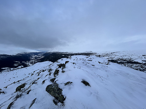 Sterk vind på Heimfjellet i Sel denne dagen gjorde oppholdet her oppe veldig kort!