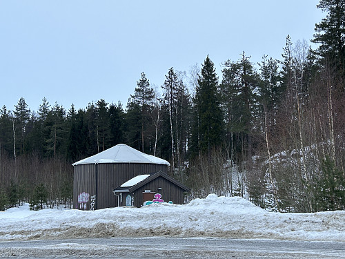 Vanntårnet like ved bebyggelsen er vanligvis et fint utgangspunkt for tur opp til Bergeråsen