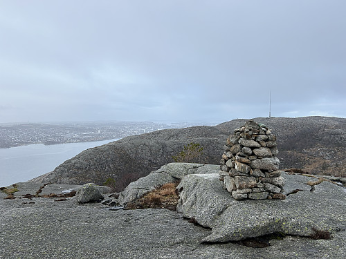 Fra toppen av Flatafjellet mot Lifjellet