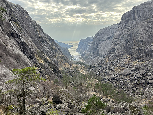 Fin utsikt tilbake mot Jøssingfjord