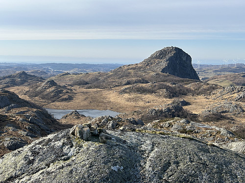 Solbjørgnipa sett fra Råsafjellet
